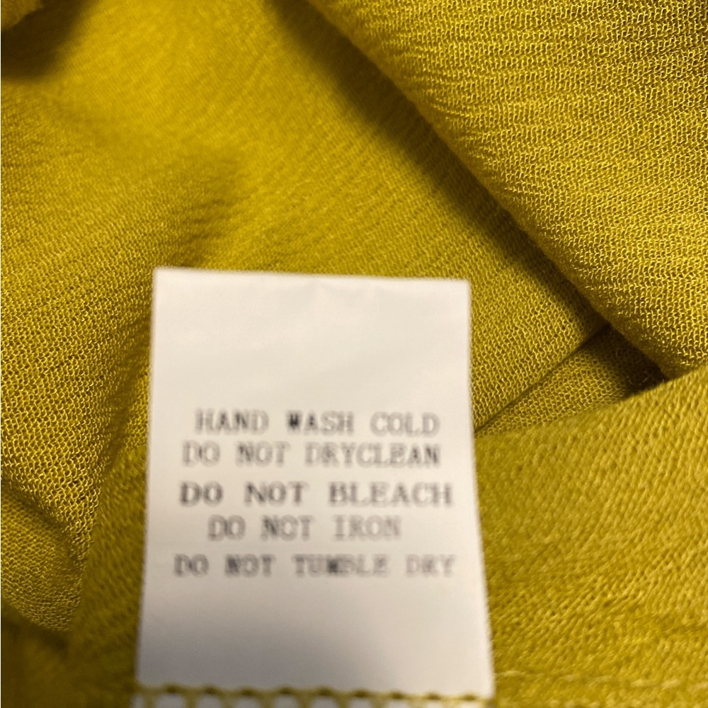 Davi & Dani Mustard Brown Bell Sleeve Top Women’s Size M - Picture 4 of 7